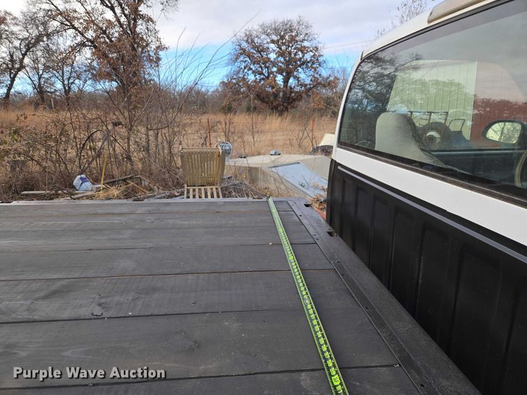 image for item ET5442 2001 Dodge Ram 1500 flatbed pickup truck