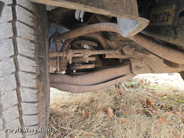 image for item ET5442 2001 Dodge Ram 1500 flatbed pickup truck