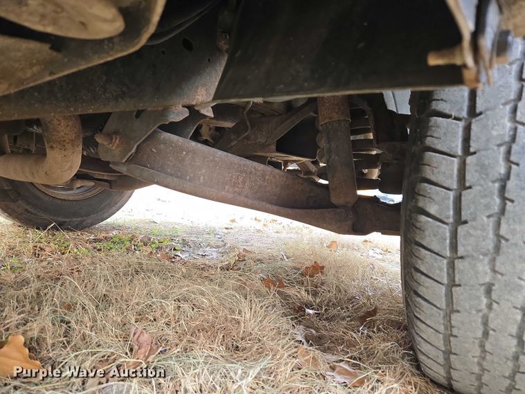 image for item ET5442 2001 Dodge Ram 1500 flatbed pickup truck