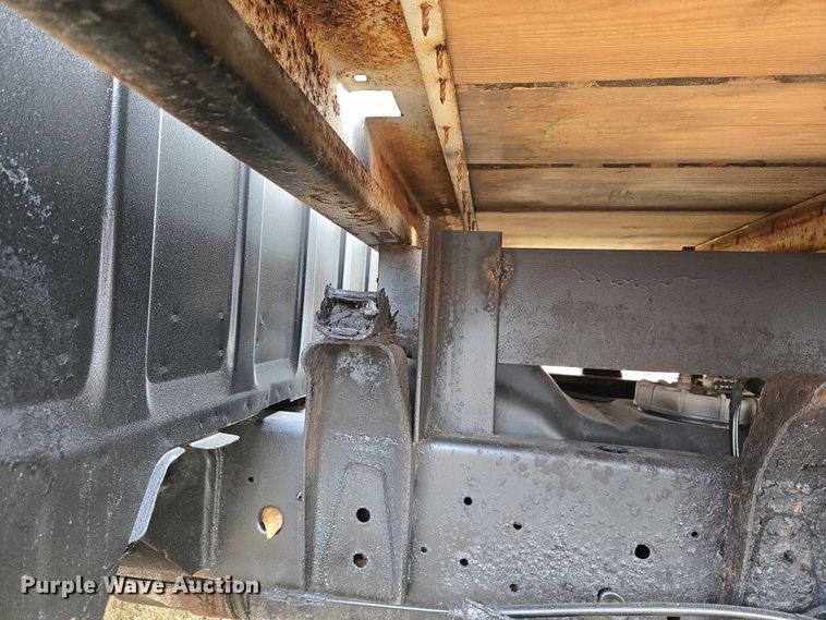 image for item ET5442 2001 Dodge Ram 1500 flatbed pickup truck