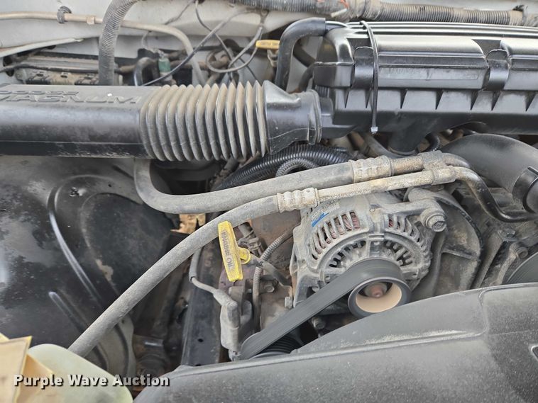 image for item ET5442 2001 Dodge Ram 1500 flatbed pickup truck