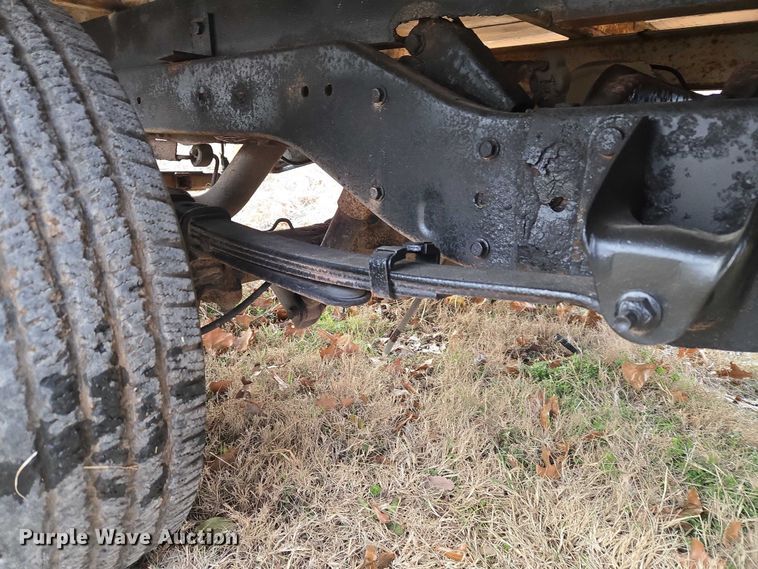 image for item ET5442 2001 Dodge Ram 1500 flatbed pickup truck