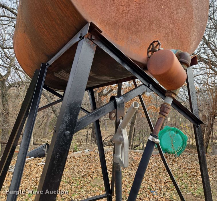 image for item ET5445 (2) fuel tanks