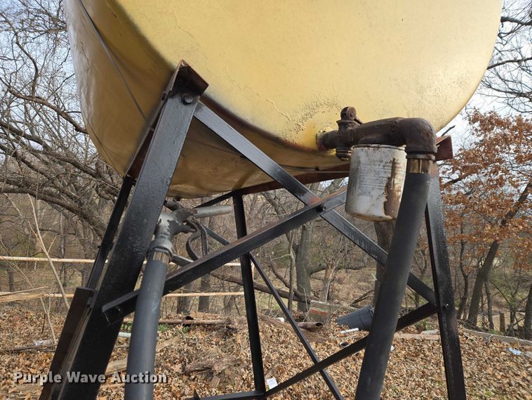 image for item ET5445 (2) fuel tanks