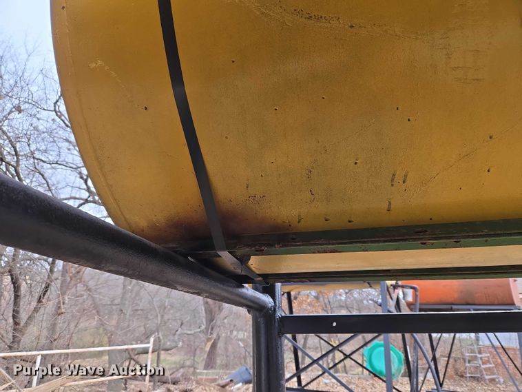 image for item ET5446 (2) fuel tanks