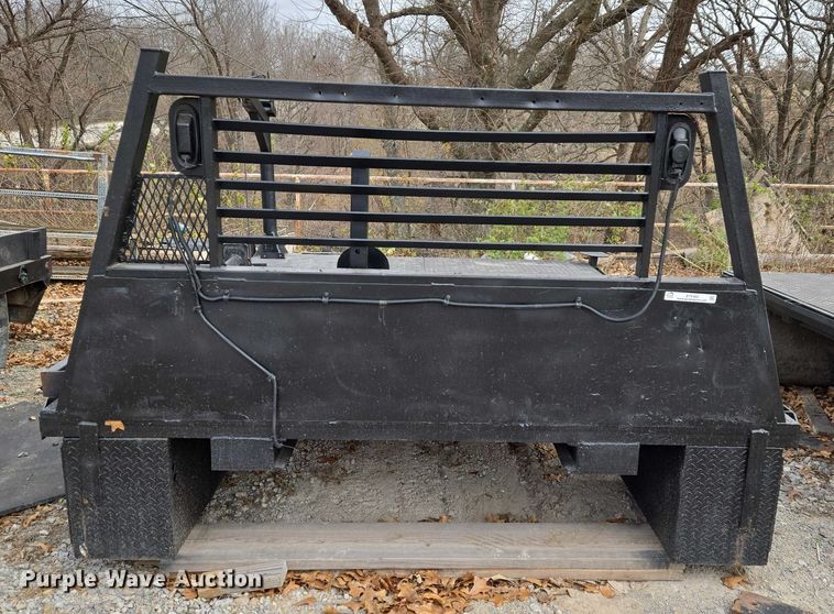 image for item ET5462 Flatbed pickup bed