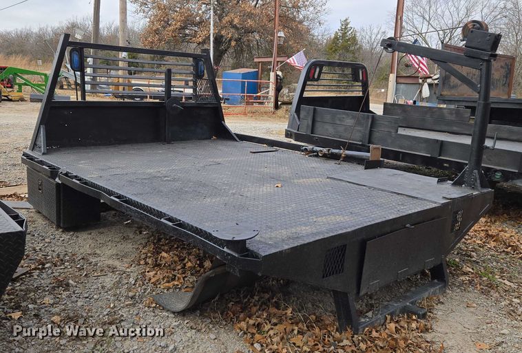 image for item ET5462 Flatbed pickup bed