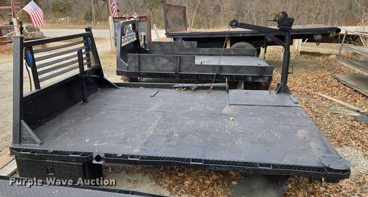 image for item ET5462 Flatbed pickup bed