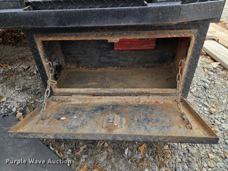 image for item ET5462 Flatbed pickup bed