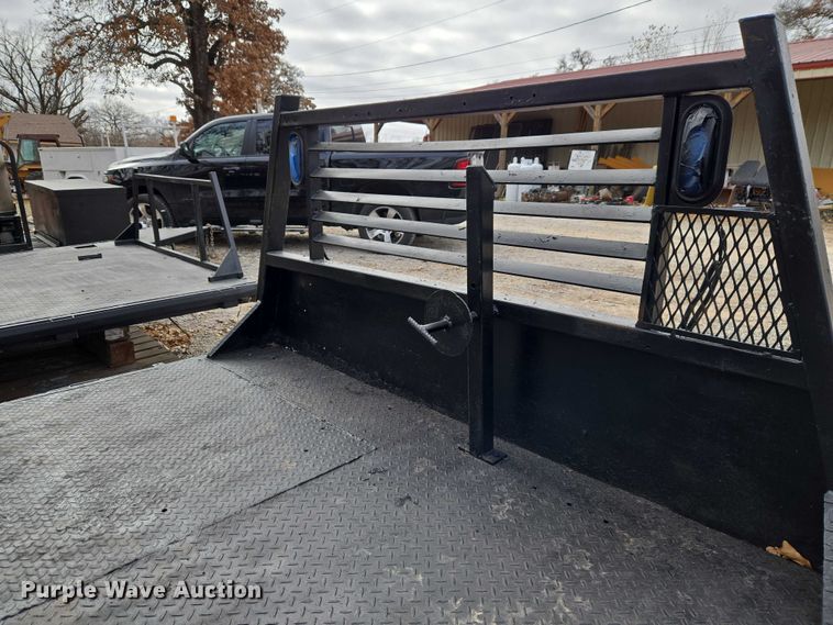 image for item ET5462 Flatbed pickup bed