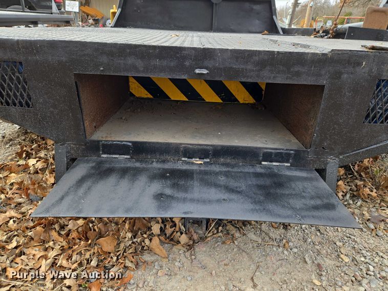 image for item ET5462 Flatbed pickup bed