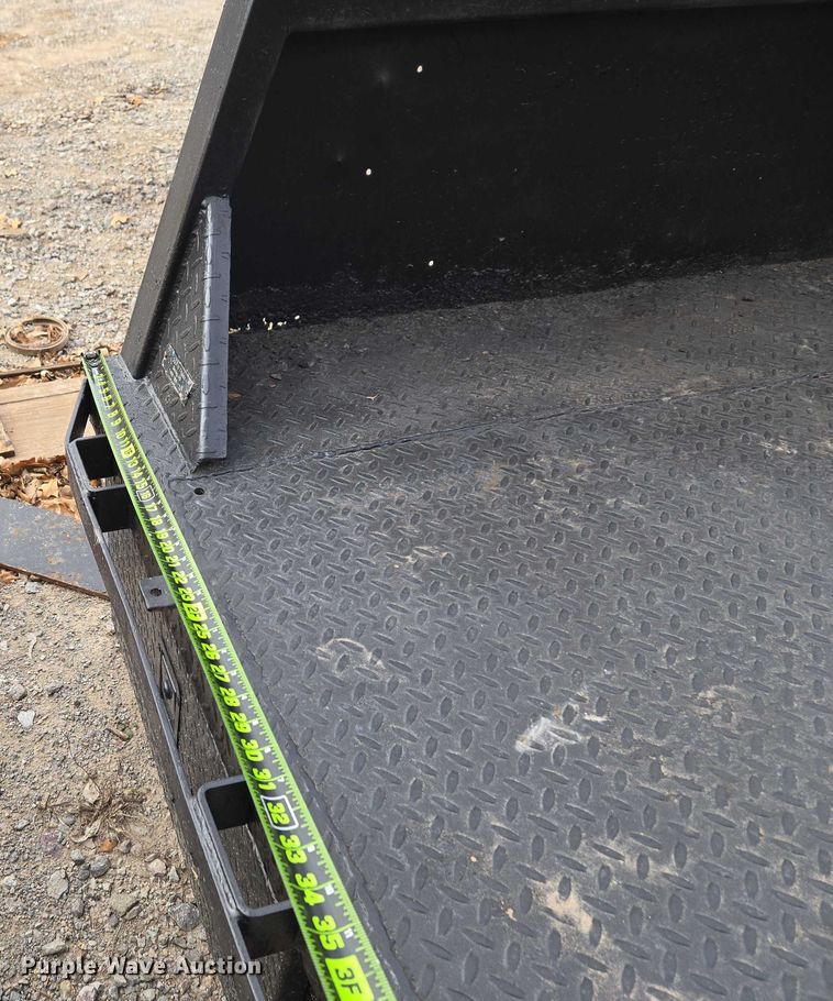 image for item ET5462 Flatbed pickup bed