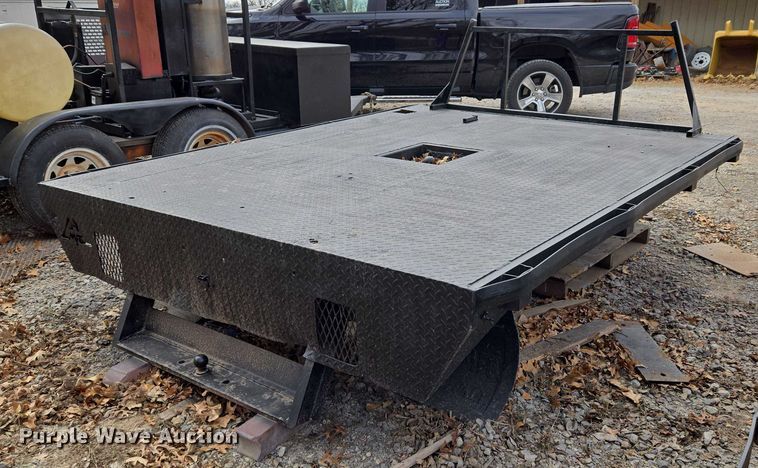 image for item ET5463 Flatbed pickup bed