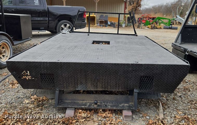 image for item ET5463 Flatbed pickup bed