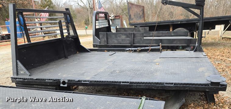 image for item ET5463 Flatbed pickup bed