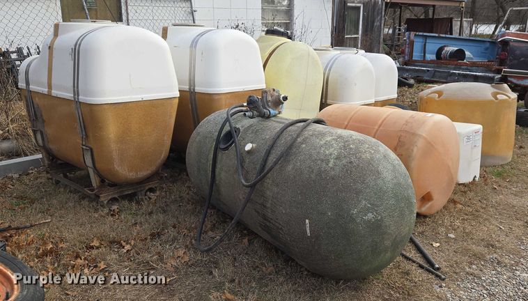 image for item ET5467 Poly tanks