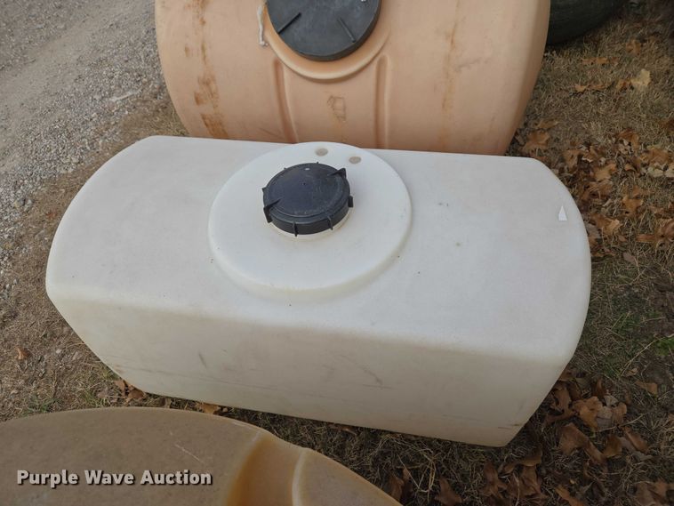 image for item ET5467 Poly tanks