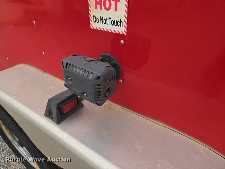 image for item ET5475 2016 Lark United Manufacturing enclosed cargo trailer