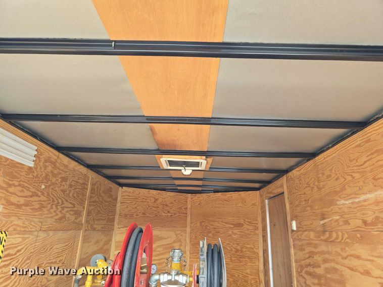image for item ET5475 2016 Lark United Manufacturing enclosed cargo trailer