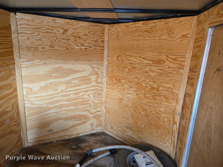 image for item ET5475 2016 Lark United Manufacturing enclosed cargo trailer