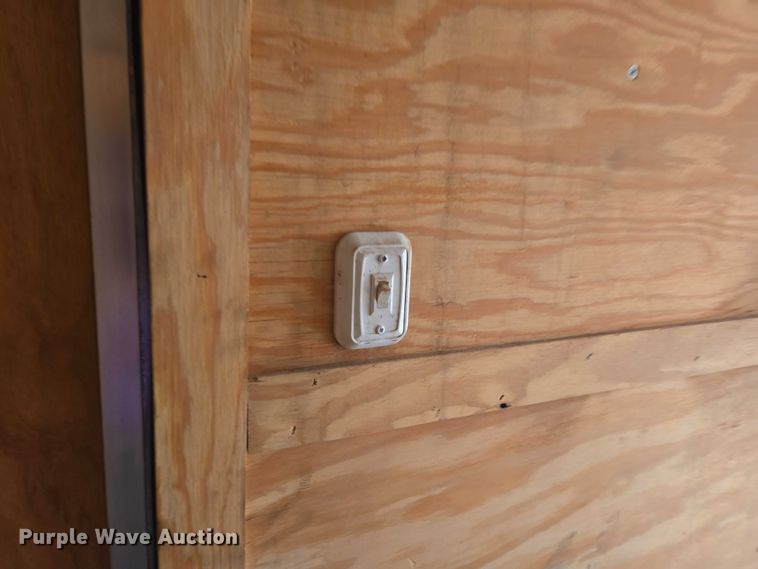 image for item ET5475 2016 Lark United Manufacturing enclosed cargo trailer