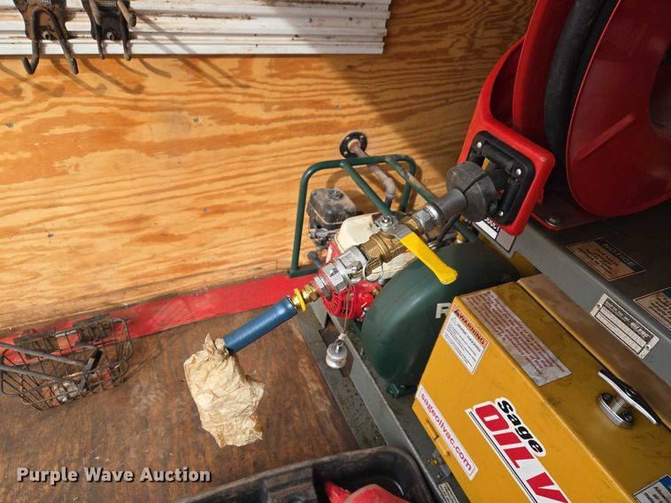 image for item ET5475 2016 Lark United Manufacturing enclosed cargo trailer