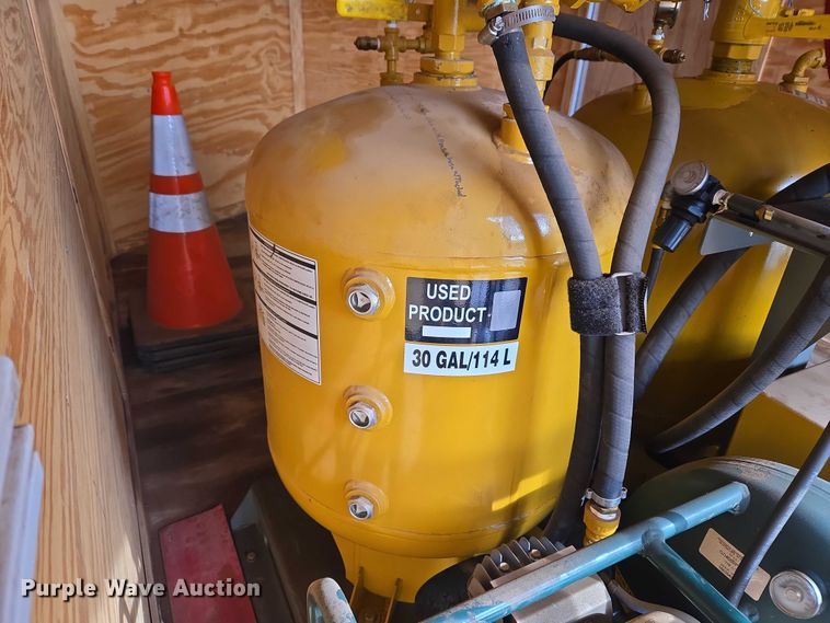 image for item ET5475 2016 Lark United Manufacturing enclosed cargo trailer