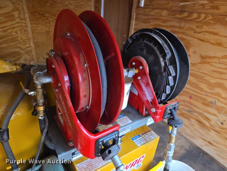 image for item ET5475 2016 Lark United Manufacturing enclosed cargo trailer