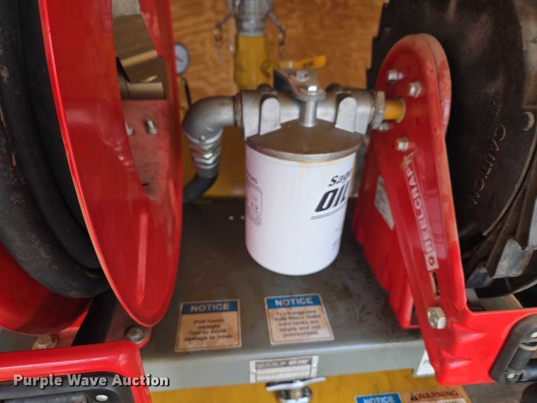 image for item ET5475 2016 Lark United Manufacturing enclosed cargo trailer