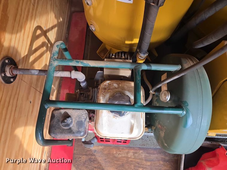 image for item ET5475 2016 Lark United Manufacturing enclosed cargo trailer