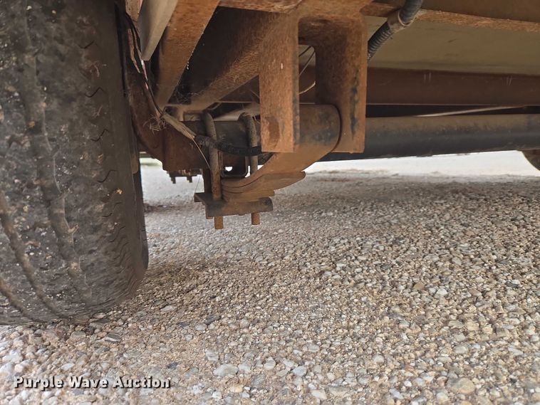 image for item ET5476 2016 Lark United Manufacturing LLC. enclosed cargo trailer