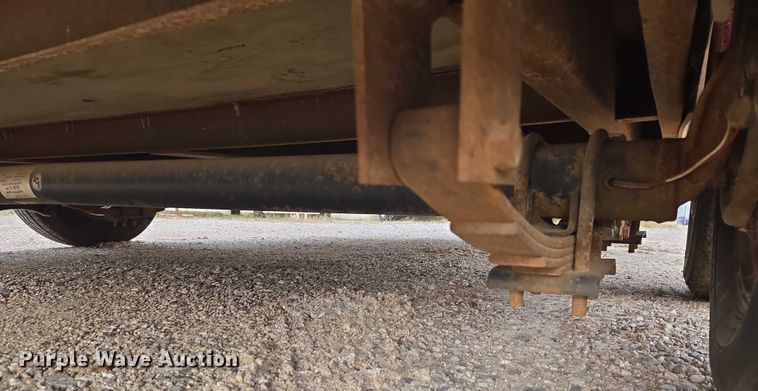 image for item ET5476 2016 Lark United Manufacturing LLC. enclosed cargo trailer