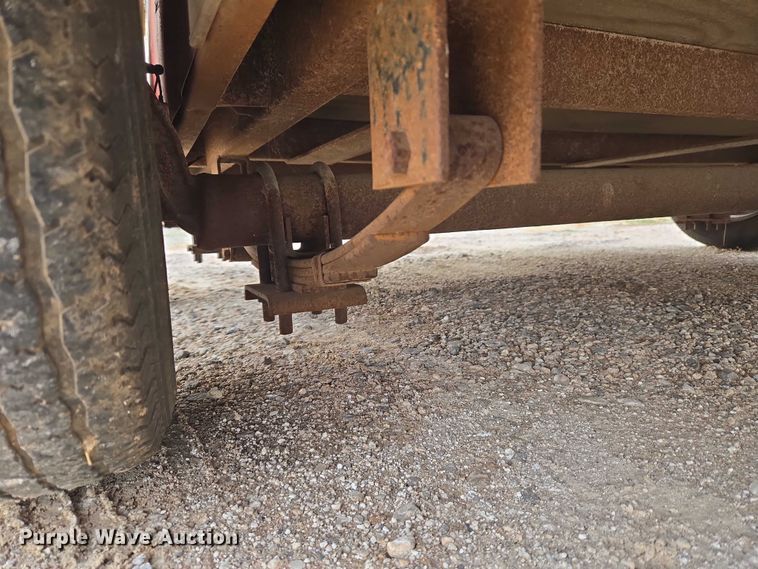 image for item ET5476 2016 Lark United Manufacturing LLC. enclosed cargo trailer