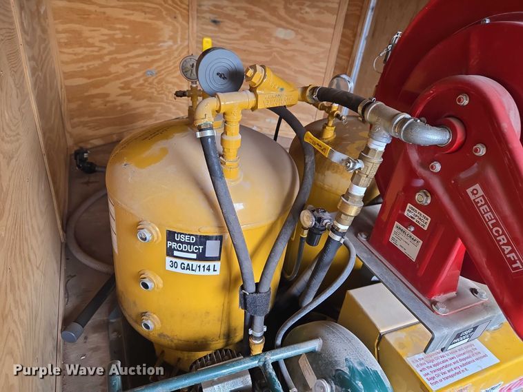 image for item ET5476 2016 Lark United Manufacturing LLC. enclosed cargo trailer