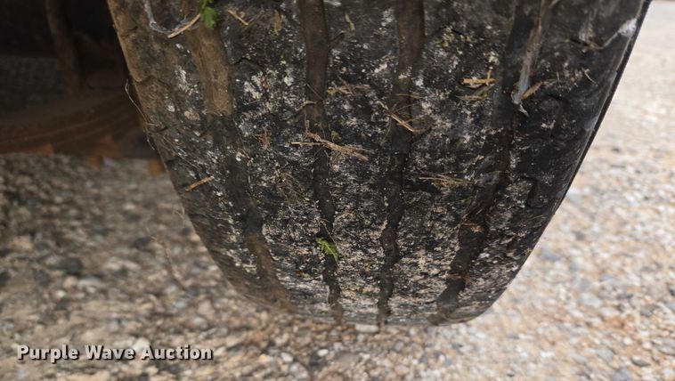 image for item ET5476 2016 Lark United Manufacturing LLC. enclosed cargo trailer