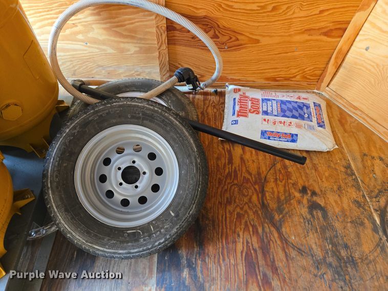 image for item ET5477 2016 Lark United Manufacturing LLC enclosed cargo trailer