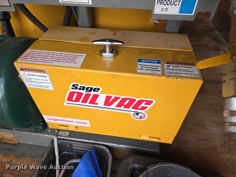 image for item ET5477 2016 Lark United Manufacturing LLC enclosed cargo trailer