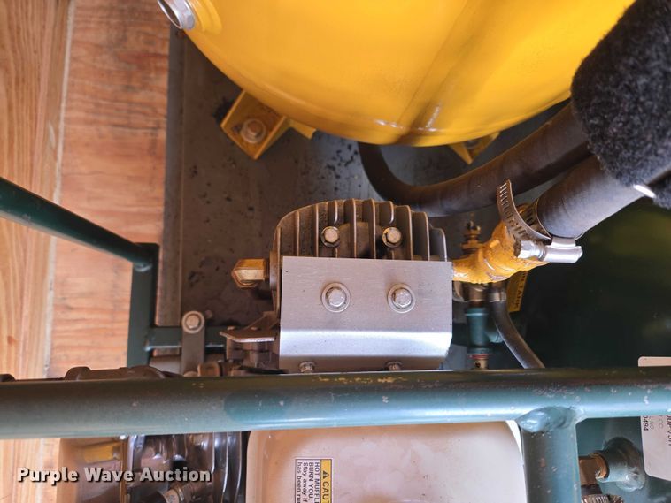 image for item ET5477 2016 Lark United Manufacturing LLC enclosed cargo trailer