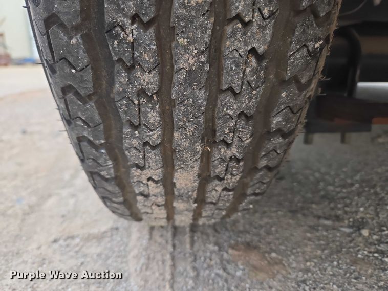 image for item ET5477 2016 Lark United Manufacturing LLC enclosed cargo trailer