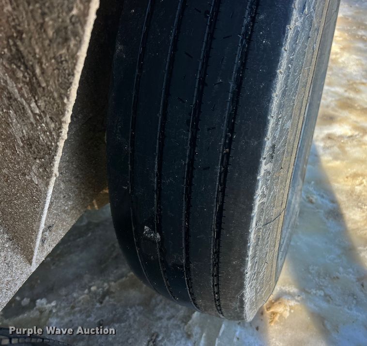 image for item ET6774 2005 Brooks Brothers equipment trailer