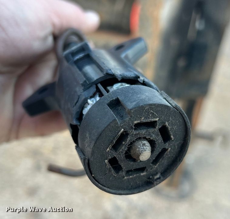 image for item ET6797 2014 Brutt Easy pull equipment trailer