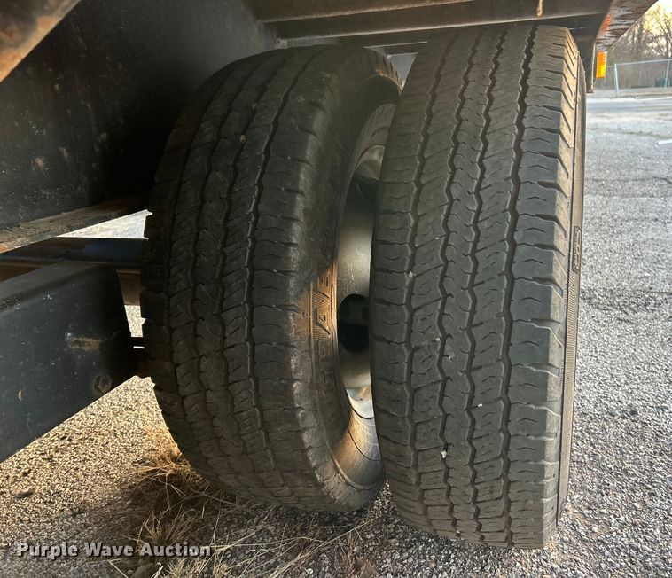 image for item ET6797 2014 Brutt Easy pull equipment trailer