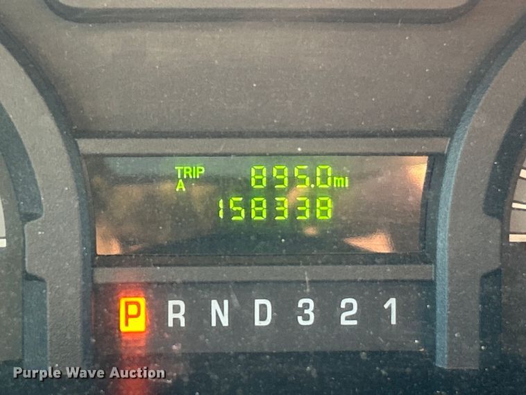 image for item ET6814 2012 Ford E450 Super Duty shuttle bus