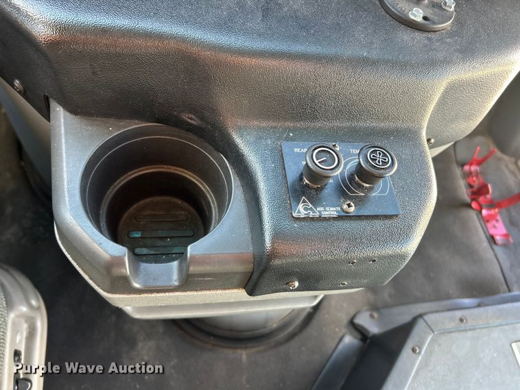 image for item ET6814 2012 Ford E450 Super Duty shuttle bus