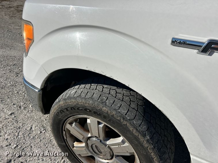 image for item ET6816 2011 Ford F150 XLT Crew Cab pickup truck