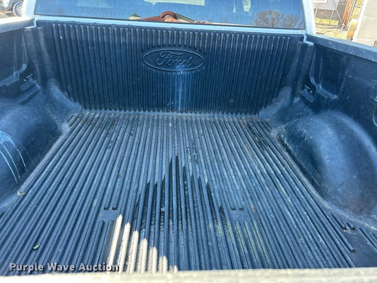 image for item ET6816 2011 Ford F150 XLT Crew Cab pickup truck