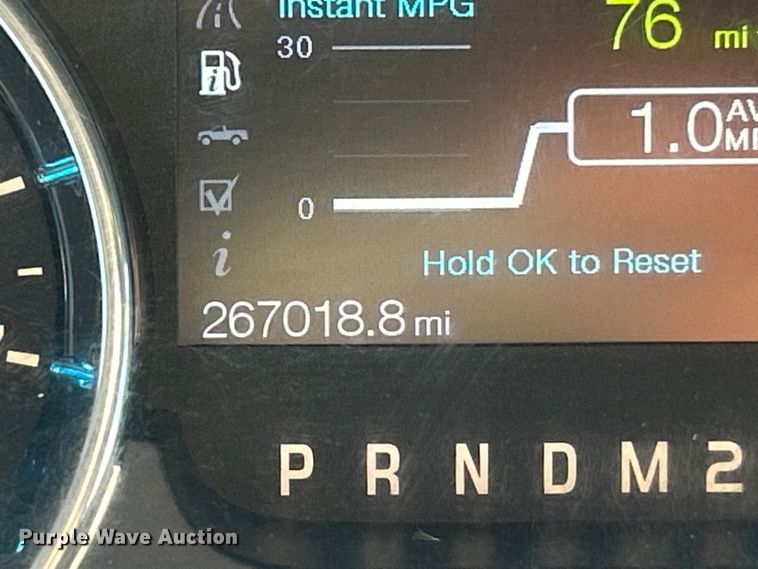 image for item ET6816 2011 Ford F150 XLT Crew Cab pickup truck