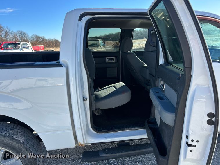 image for item ET6816 2011 Ford F150 XLT Crew Cab pickup truck