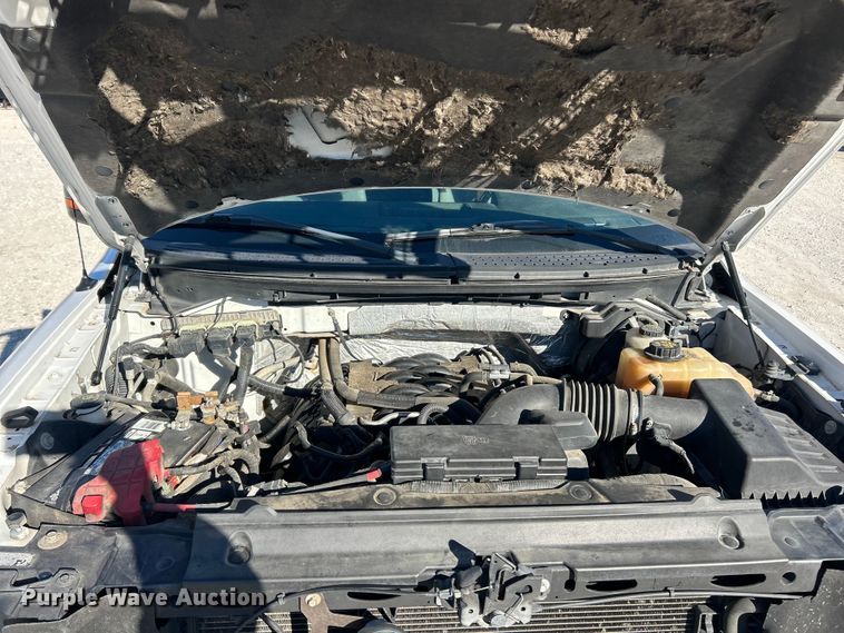 image for item ET6816 2011 Ford F150 XLT Crew Cab pickup truck