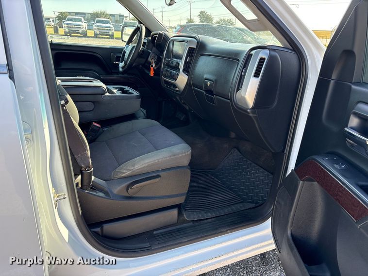 image for item ET7257 2015 GMC Sierra 1500 Double Cab pickup truck